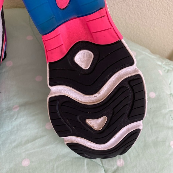 Nike AT5630-100 Air Max 200 White Hyper Pink and Black Youth size 5.5 - Picture 13 of 15